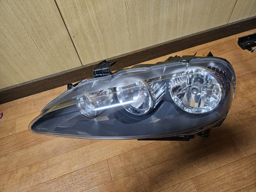 【中古パーツ】 アルファロメオ147後期 純正キセノンヘッドライト 左 AS231220-E