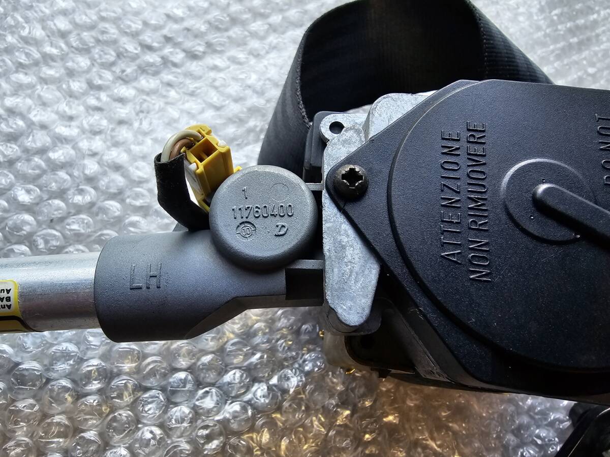 【中古パーツ】 アルファロメオ 156 フェイズⅠ 右H 助手席シートベルト/プリテンショナー SS240309-B
