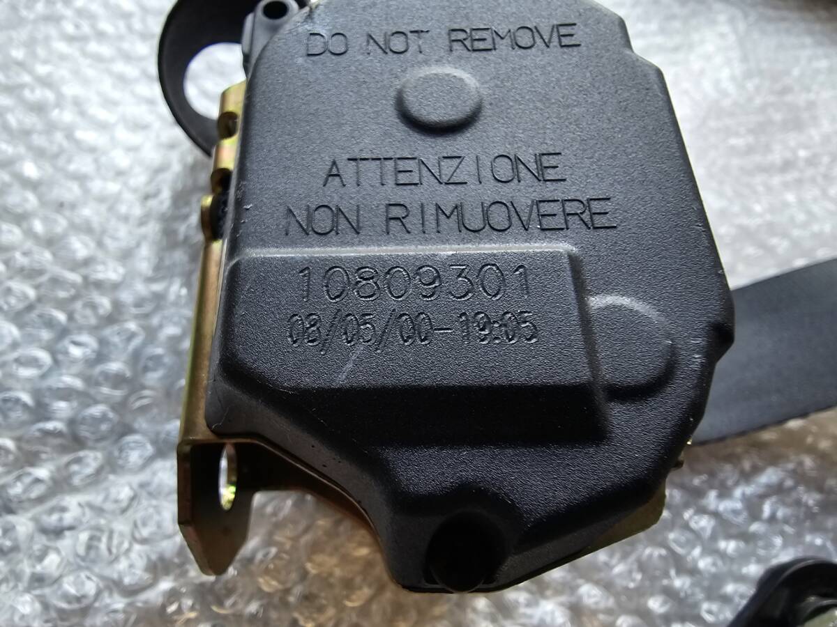 【中古パーツ】 アルファロメオ 156 フェイズⅠ 右H 助手席シートベルト/プリテンショナー SS240309-B
