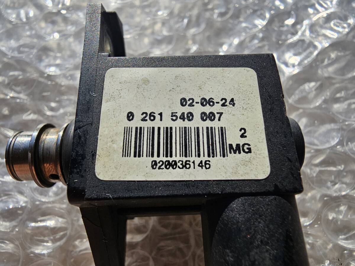 【中古パーツ】 アルファロメオ156 中期 セダン 2.0JTS フューエルプレッシャーレギュレーター/センサー セット AS240912‐C