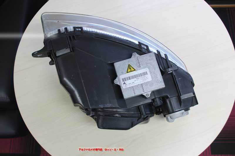 【中古パーツ】アルファロメオ GT 純正 キセノン ヘッドライト 左側  Y-260705a