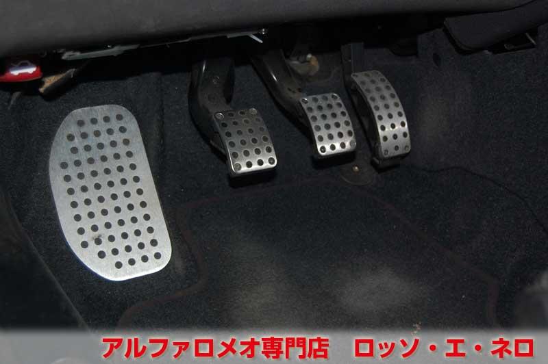 アルファロメオ147ＧＴＡ　3.2Ｖ6・6ＭＴ　3ドア・ブラック