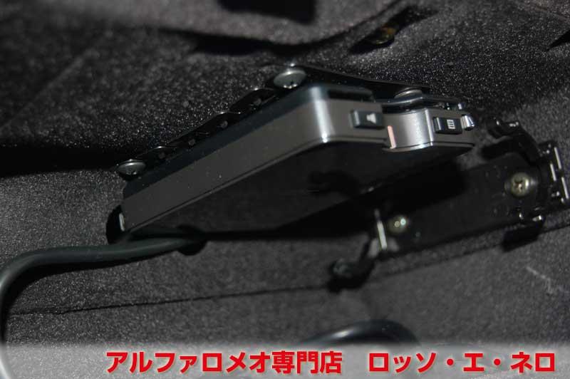 アルファロメオ159　スポーツワゴン　2.2ＪＴＳセレスピード　シルバー・ベージュ内装　19インチＡＷ・ナビ