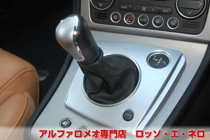 アルファロメオ159　スポーツワゴン　2.2ＪＴＳセレスピード　シルバー・ベージュ内装　19インチＡＷ・ナビ