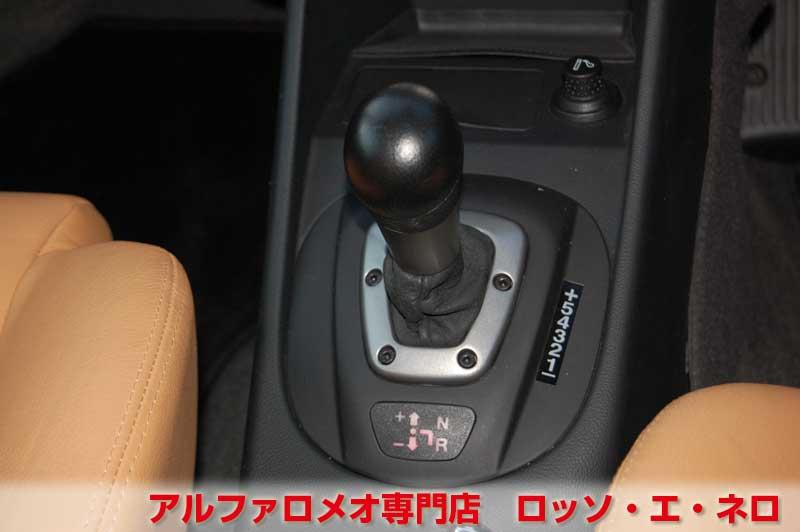 アルファ147　ツインスパークセレスピード　アルファレッド・5ドア　タンレザー・27,000キロ