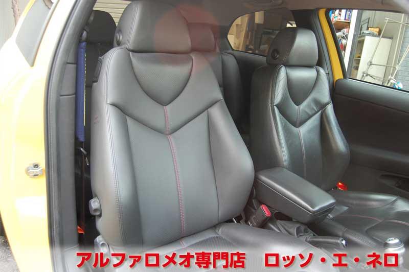 【新入荷】　アルファロメオ147　ツインスパークセレスピード　左ハンドル・ジアラ　サンルーフ