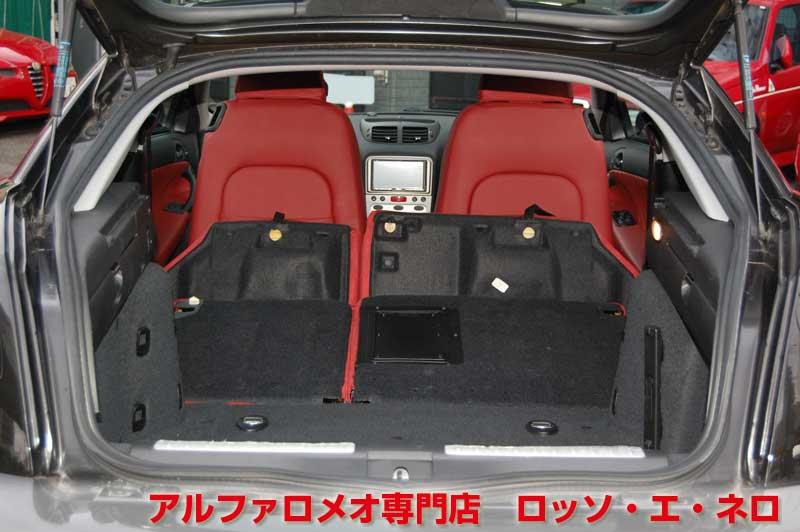 アルファロメオＧＴ　2.0ＪＴＳセレスピード　エクスクルーシブ・ブラック　赤レザーシート