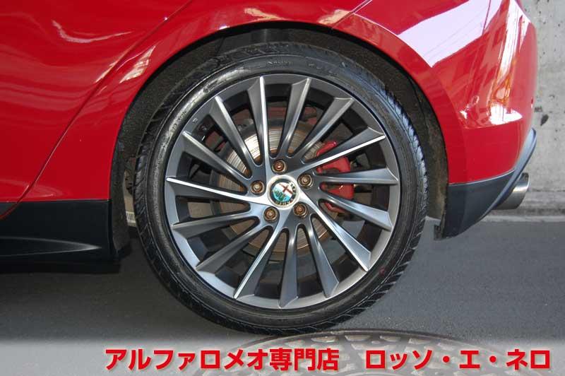 【新入荷】　アルファロメオ ジュリエッタ　クアドリフォリオヴェルデ　赤・6MT・エアロ