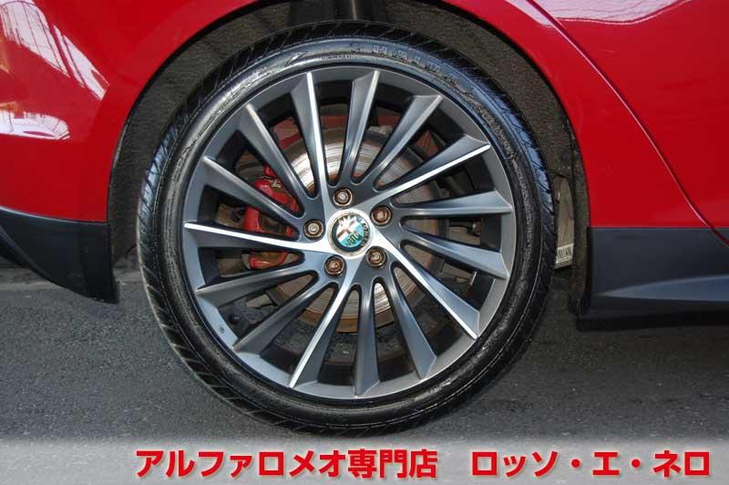 【新入荷】　アルファロメオ ジュリエッタ　クアドリフォリオヴェルデ　赤・6MT・エアロ