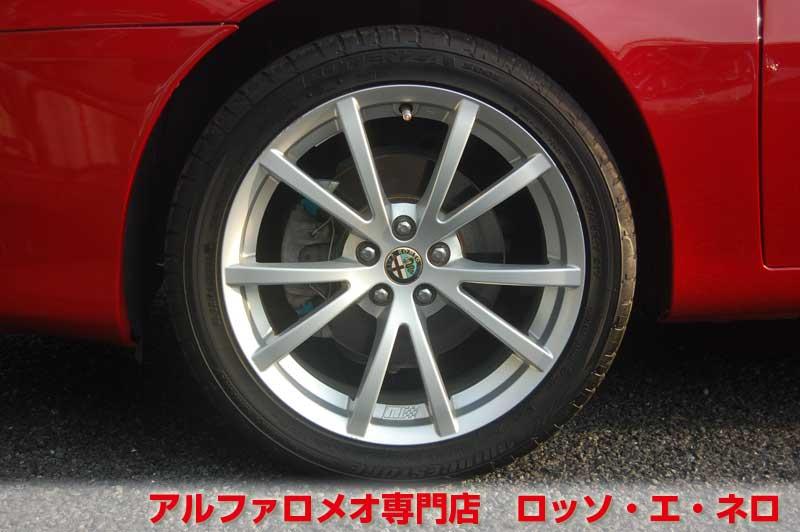 【新入荷】　アルファロメオ147　ＴＩツインスパーク　5ＭＴ・アルファレッド　ワンオーナー・ＨＤＤナビ
