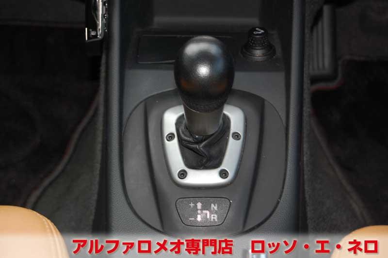 アルファ147 ツインスパークセレスピード　アルファレッド・5ドア　147前期最終年式　タンレザーシート