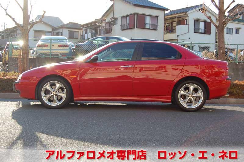 【新入荷】　アルファロメオ156　2.5Ｖ6ＭＴ・アルファレッド　走行距離2.3万キロ　社外マフラー＆17ＡＷ