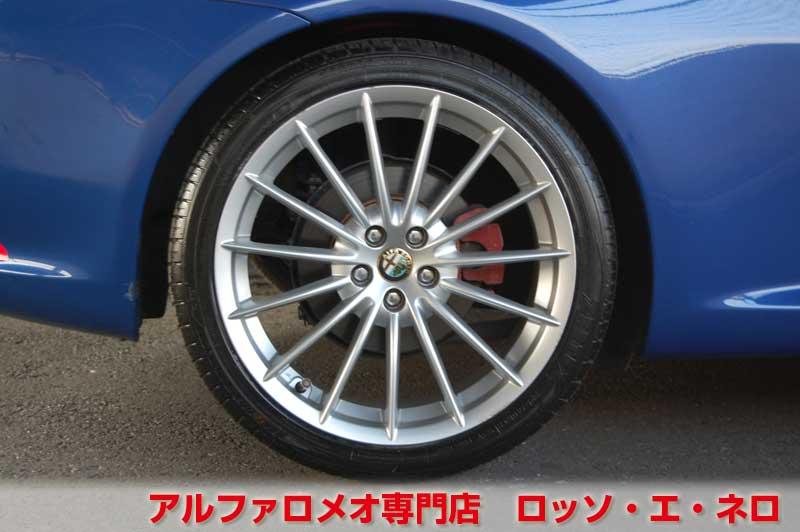 【新入荷】　アルファロメオＧＴ　3.2Ｖ6・6ＭＴ　走行距離14000キロ