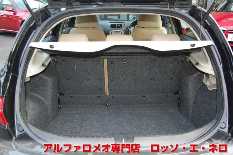 アルファロメオ147後期　ツインスパークセレスピード　黒・5ドア・ベージュ内装