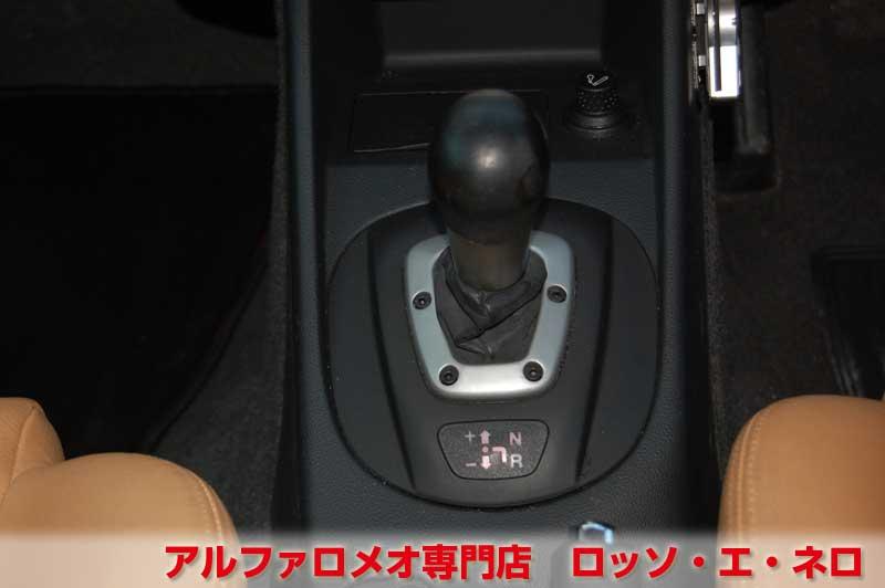 【新入荷】　アルファロメオ147　ツインスパークセレスピード　アルファレッド・5ドア　タンレザーシート　タイミングベルト＆　ウオーターポンプ交換済