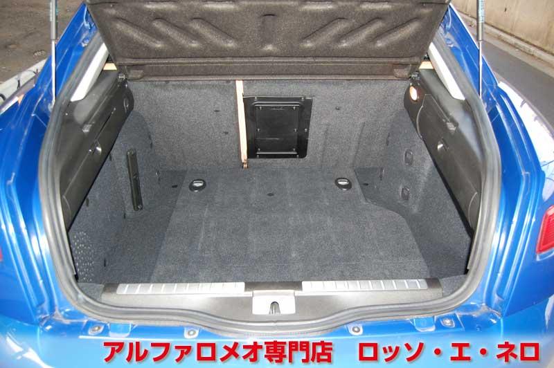 【新入荷】　アルファロメオＧＴ　3.2Ｖ6・6ＭＴ　走行距離14000キロ