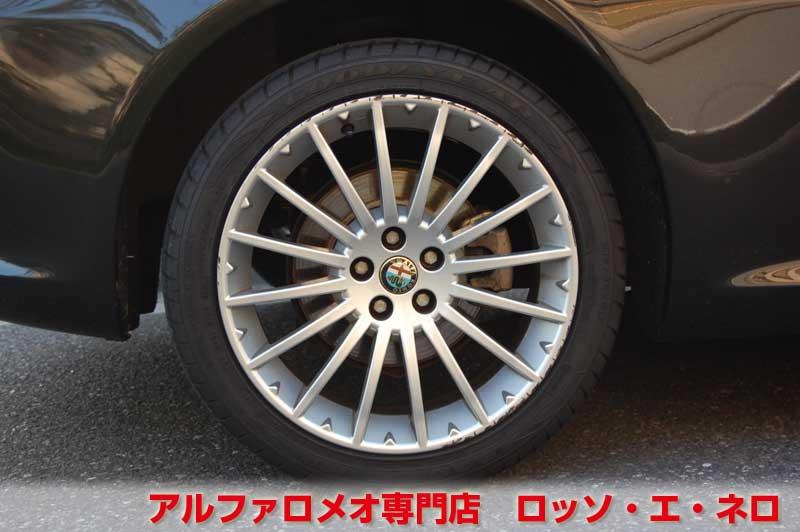 【新入荷】　アルファロメオGT　エクスクルーシブ　2.0JTSセレスピード　ブラック・タンレザー