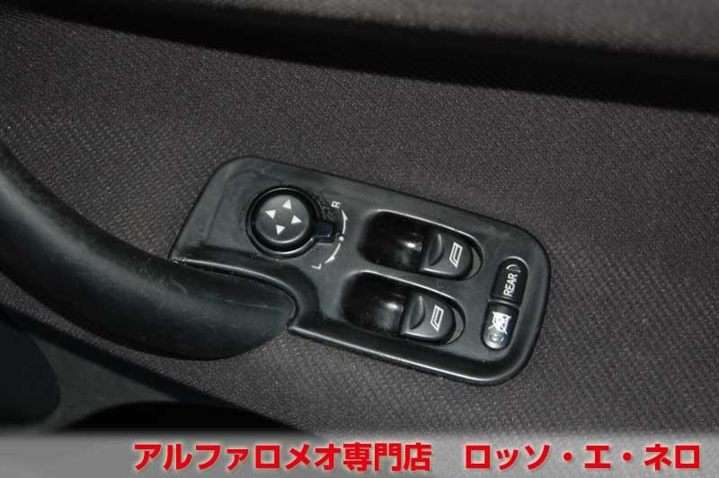 アルファ147　ツインスパークセレスピード　アルファレッド・5ドア　タンレザー・27,000キロ