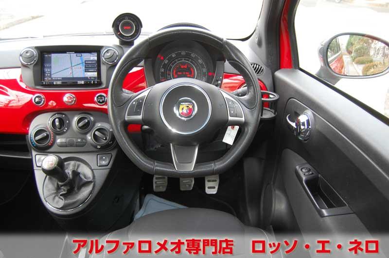 アバルト500　右ハンドル　5ＭＴ・レッド