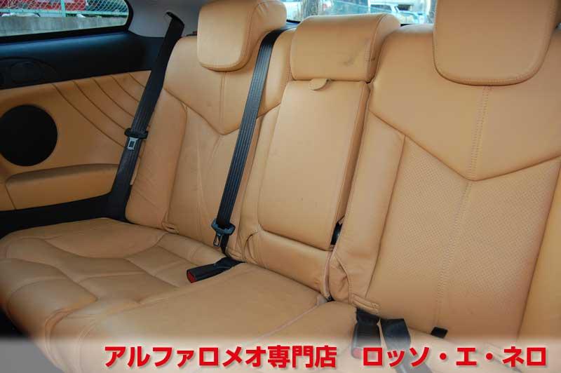 【新入荷】　アルファロメオGT　エクスクルーシブ　2.0JTSセレスピード　ブラック・タンレザー