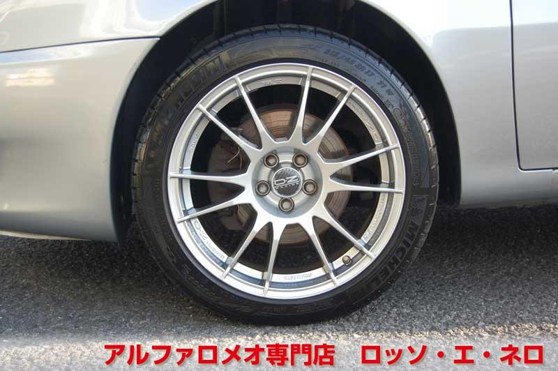 アルファロメオ147　1.6ツインスパーク　5MT・シルバー・3.5万Ｋ　マフラー＆17インチＡＷ