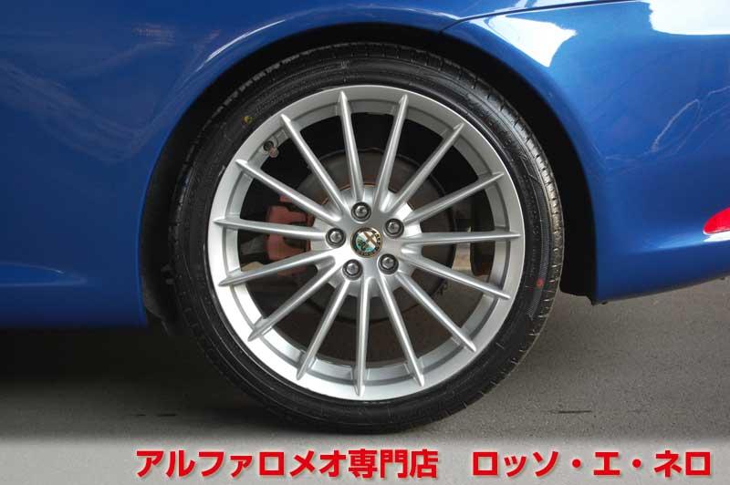 【新入荷】　アルファロメオＧＴ　3.2Ｖ6・6ＭＴ　走行距離14000キロ