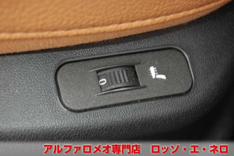 アルファロメオ159　スポーツワゴン　2.2ＪＴＳセレスピード　黒・ベージュ内装