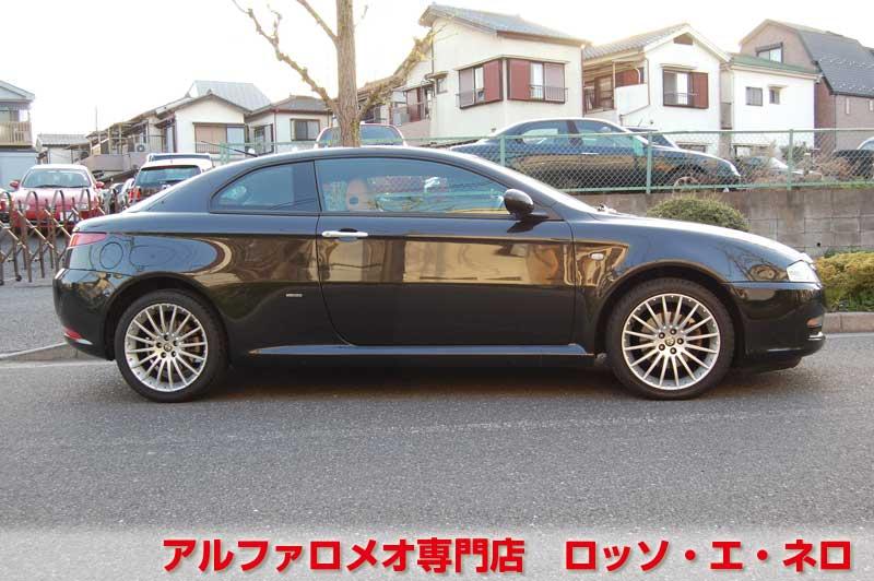 【新入荷】　アルファロメオGT　エクスクルーシブ　2.0JTSセレスピード　ブラック・タンレザー