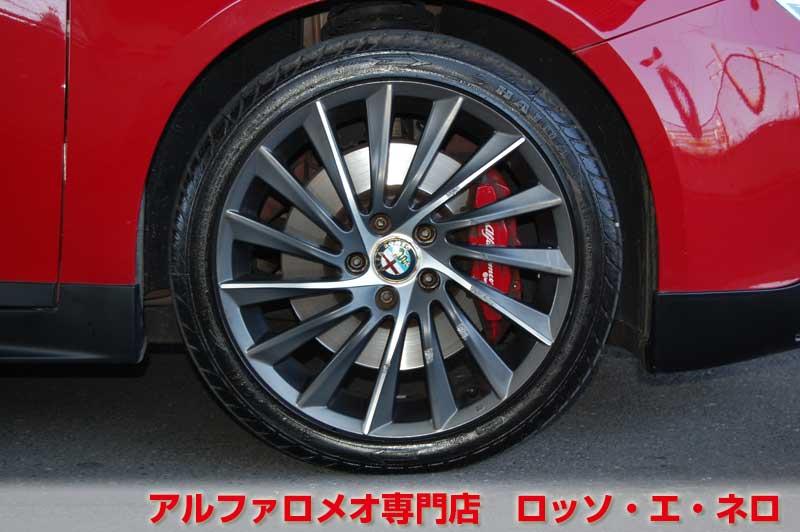 【新入荷】　アルファロメオ ジュリエッタ　クアドリフォリオヴェルデ　赤・6MT・エアロ