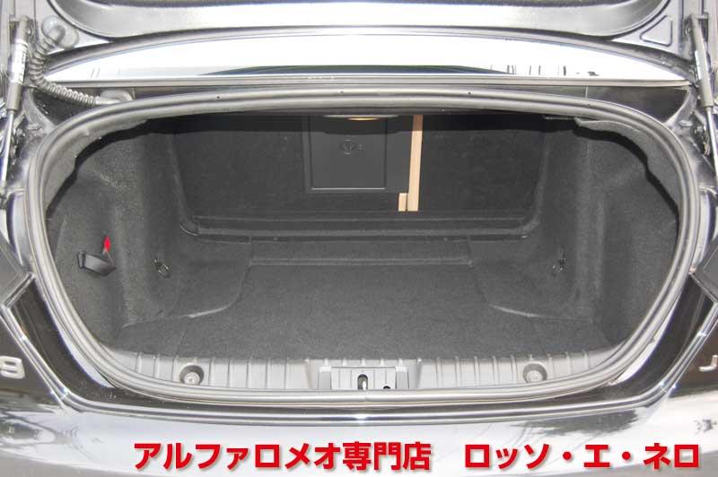 アルファロメオ159　2.2ＪＴＳ・6ＭＴ　ブラック・ベージュ内装　社外18インチＡＷ
