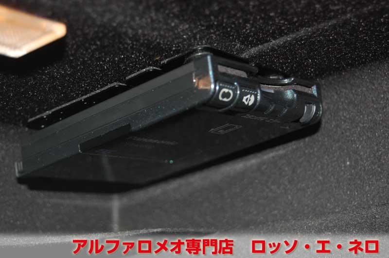 アルファロメオ147　ツインスパークセレスピード　アルファレッド・５ドア　１７インチAW・２．５万キロ