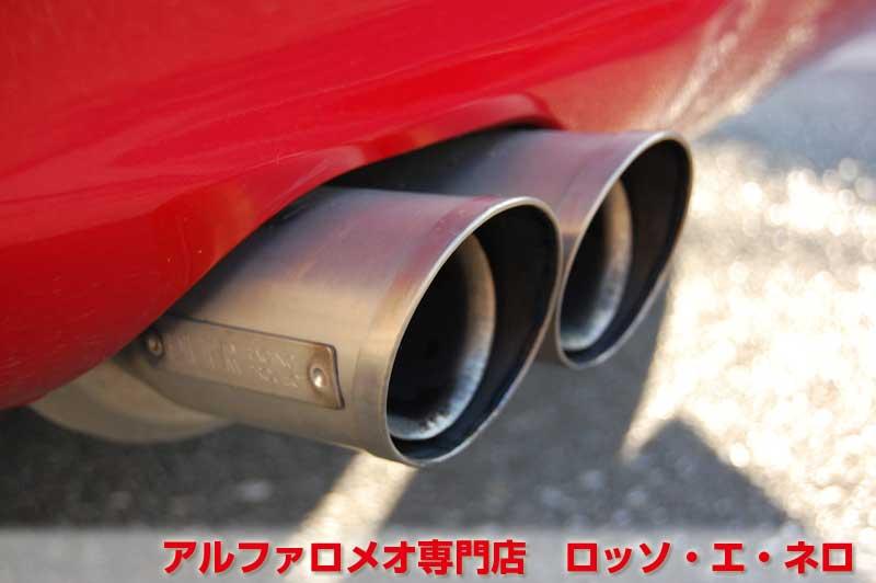 【新入荷】　アルファロメオ156　2.5Ｖ6ＭＴ・アルファレッド　走行距離2.3万キロ　社外マフラー＆17ＡＷ