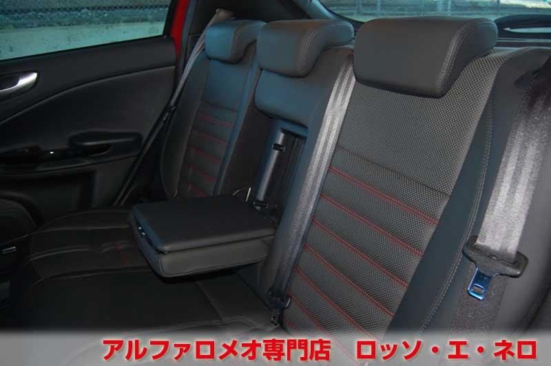 【新入荷】　アルファロメオ ジュリエッタ　クアドリフォリオヴェルデ　赤・6MT・エアロ