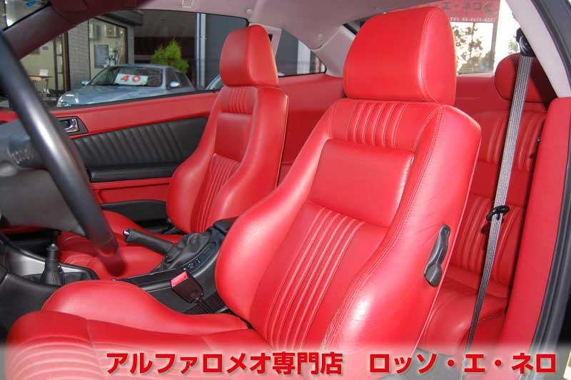 アルファロメオGTV　3.2V6・6MT　ブラック・赤レザー