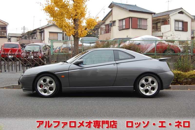 アルファロメオＧＴＶ　中期・3.0Ｖ6・6ＭＴ　グレー・赤レザー　マフラー＆ローダウン