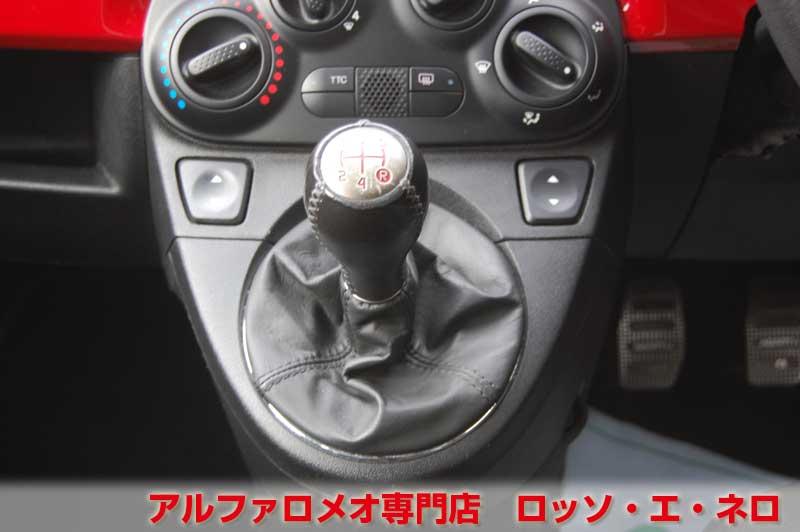 アバルト500　右ハンドル　5ＭＴ・レッド