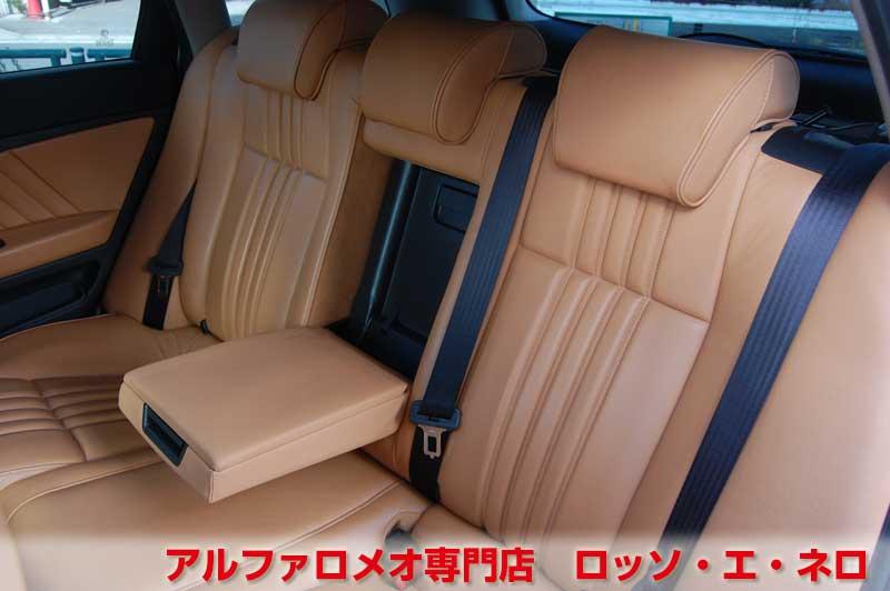 アルファロメオ159　スポーツワゴン　2.2ＪＴＳセレスピード　シルバー・ベージュ内装　19インチＡＷ・ナビ