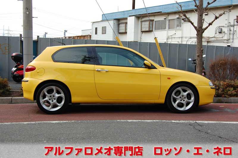 【新入荷】　アルファロメオ147　ツインスパークセレスピード　左ハンドル・ジアラ　サンルーフ