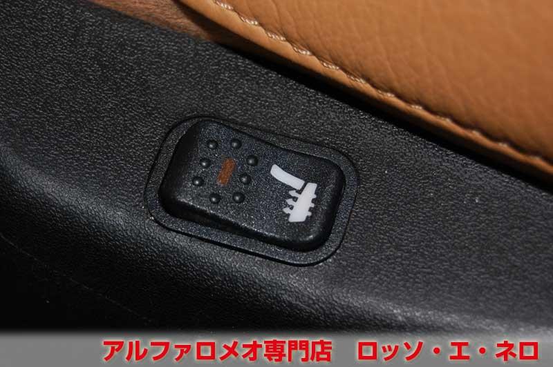 【新入荷】　アルファロメオＧＴ　3.2Ｖ6・6ＭＴ　走行距離14000キロ