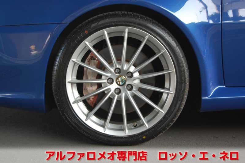 【新入荷】　アルファロメオＧＴ　3.2Ｖ6・6ＭＴ　走行距離14000キロ