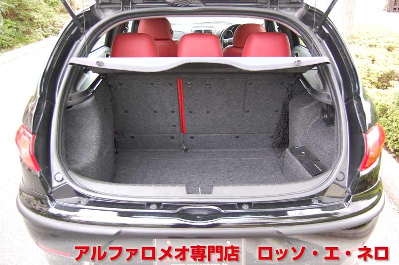 【新入荷】　アルファロメオ147　リネアロッサ・セレスピード　マフラー＆ローダウン　走行23000キロ