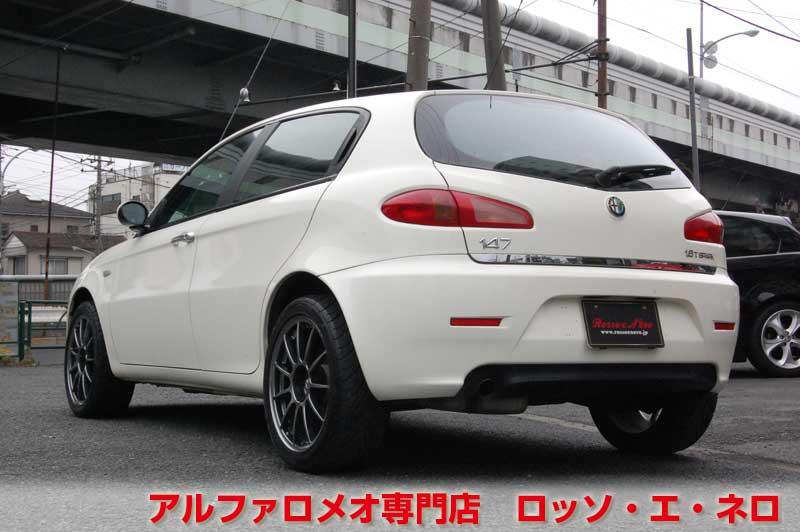アルファロメオ147　後期・1.6ツインスパーク　5MT・5ドア・ホワイト　社外17インチＡＷ