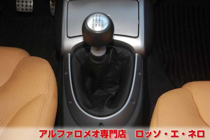 【新入荷】　アルファロメオＧＴ　3.2Ｖ6・6ＭＴ　アマルフィライトグレー　タンレザー　タイベル一式交換済み