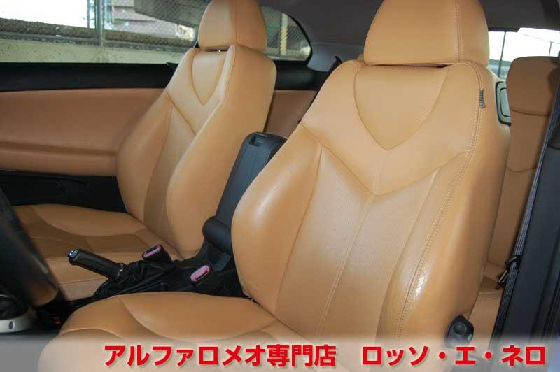 【新入荷】　アルファロメオＧＴ　3.2Ｖ6・6ＭＴ　走行距離14000キロ