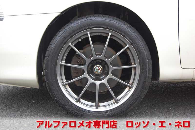 アルファロメオ147　後期・1.6ツインスパーク　5MT・5ドア・ホワイト　社外17インチＡＷ