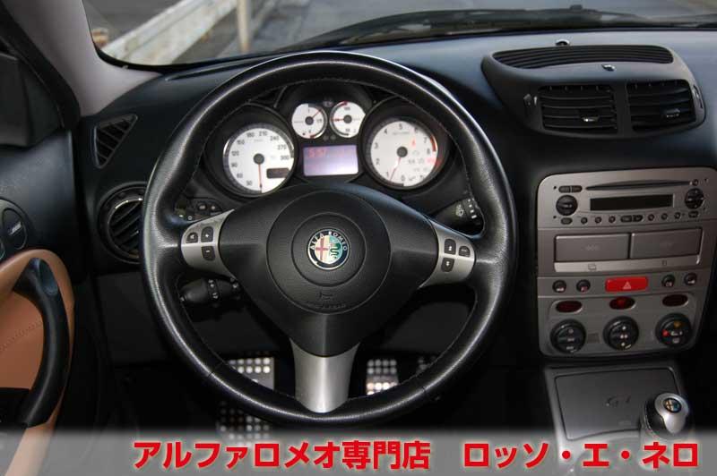 【新入荷】　アルファロメオＧＴ　3.2Ｖ6・6ＭＴ　走行距離14000キロ