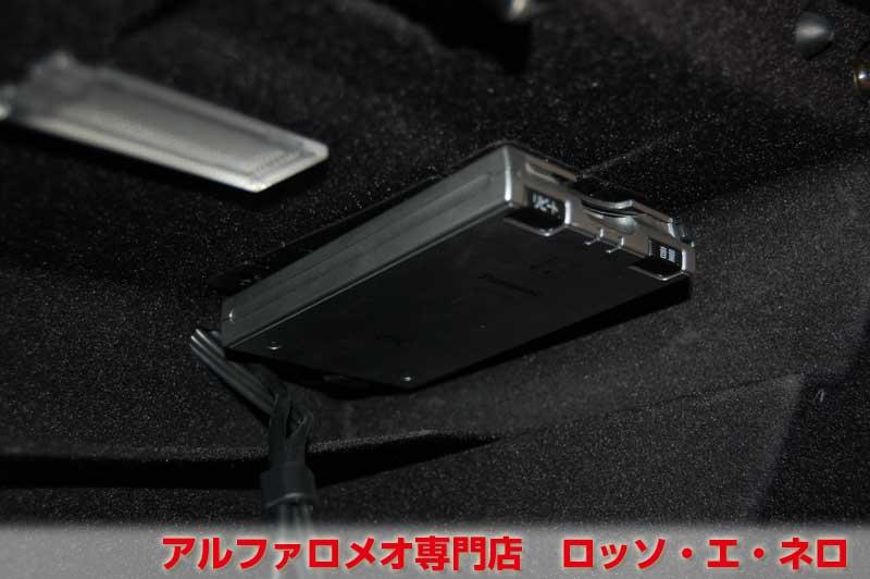アルファ147　ツインスパークセレスピード　アルファレッド・5ドア　タンレザー・27,000キロ