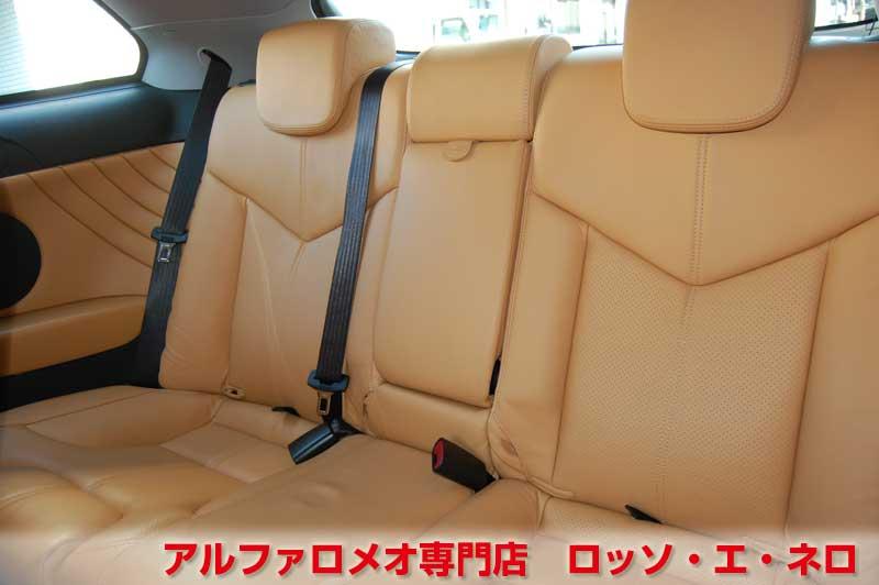 アルファロメオGT　3.2V6・6MT　グレー・ベージュ内装