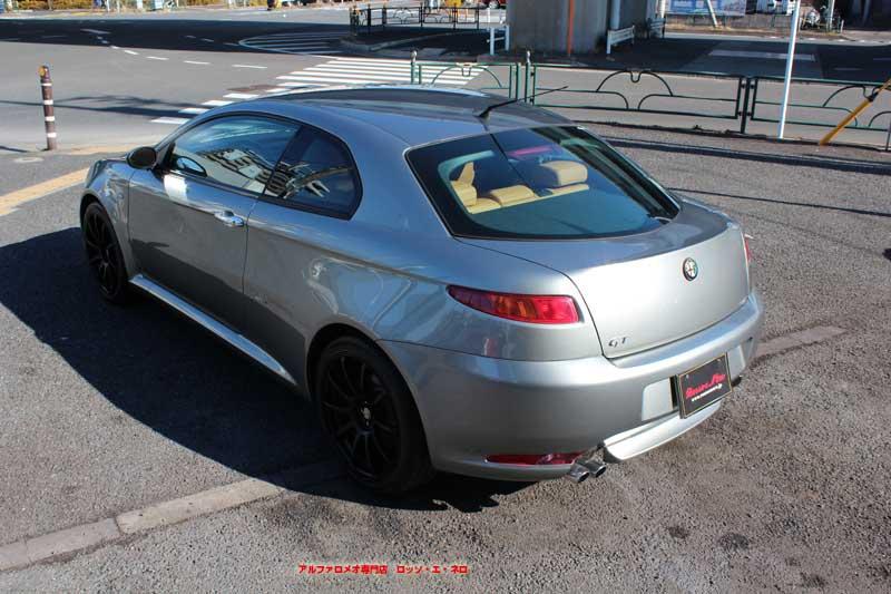 アルファロメオGT　3.2V6・6MT　ベージュ内装