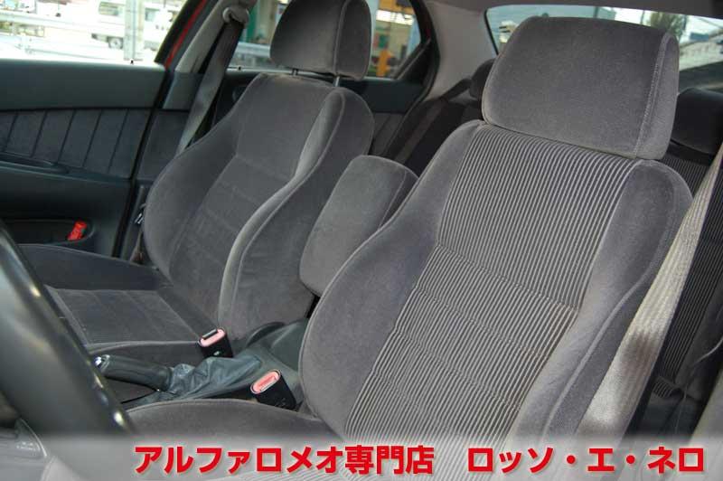 【新入荷】　アルファロメオ156　ツインスパークセレスピード　左ハンドル・アルファレッド　ローダウン・１７インチＡＷ　社外マフラー